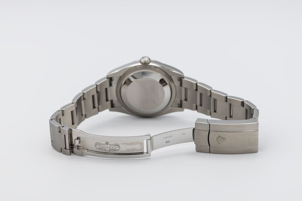 Rolex Oyster Perpetual 126000 Image 4